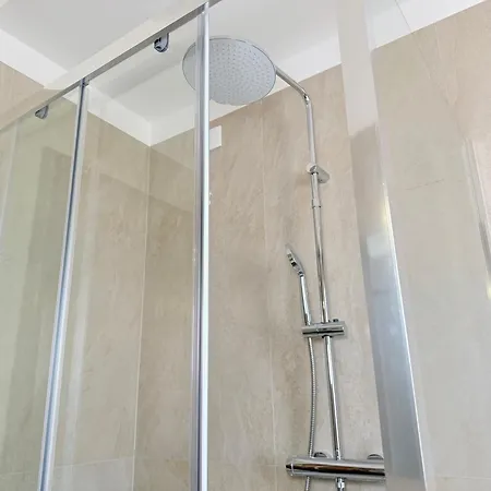 Se268 - Marzocca, Comodo Quadrilocale Con Garage *